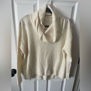 Women’s Michael Kors Off White Turtle Neck Wool Blend Sweater Size M